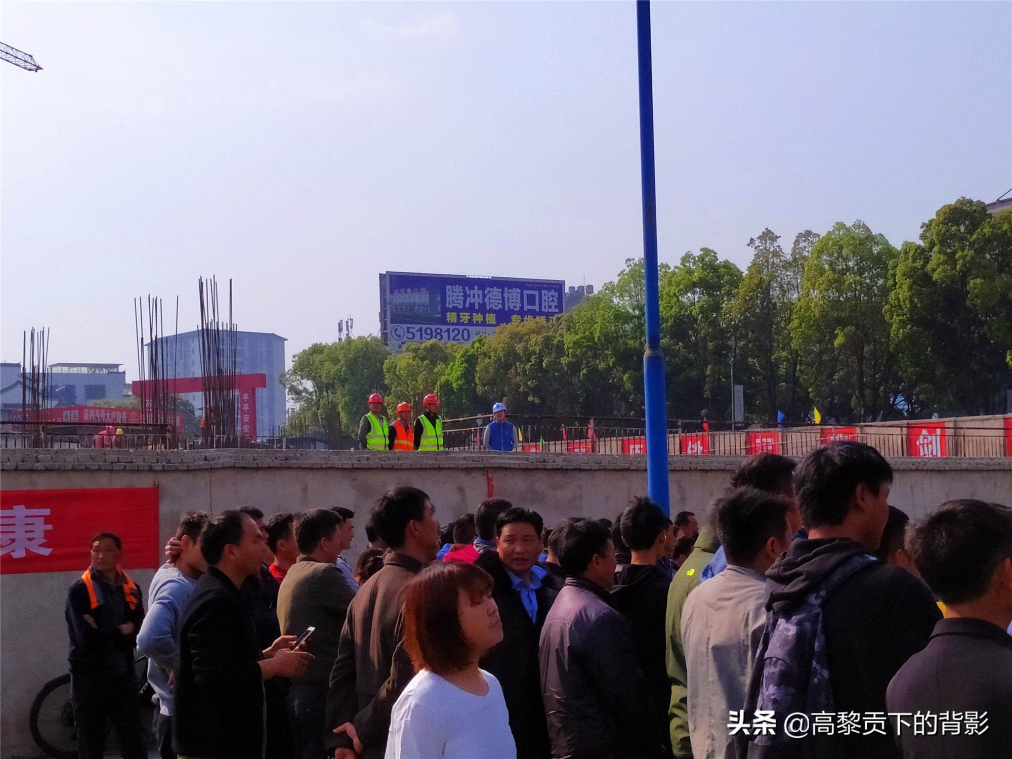 云南腾冲偶遇篮球赛顺便看看腾冲的体育设施如何？