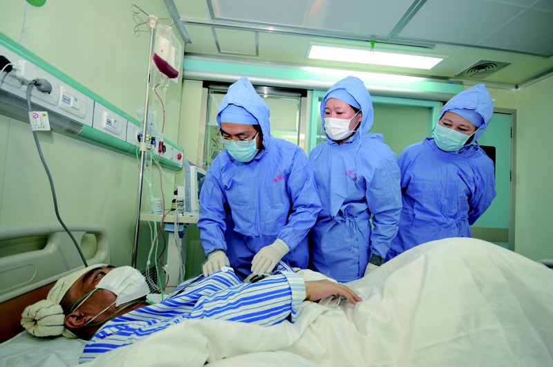 6年完成400余例造血干细胞移植先进骨髓移植技术点亮血液病患者“生之希望”