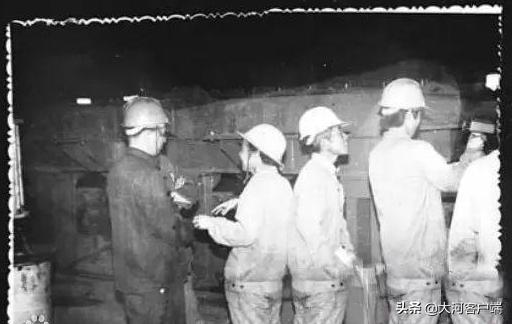 许家印登城门是哪年,许家印2019第一次登上城门的时间