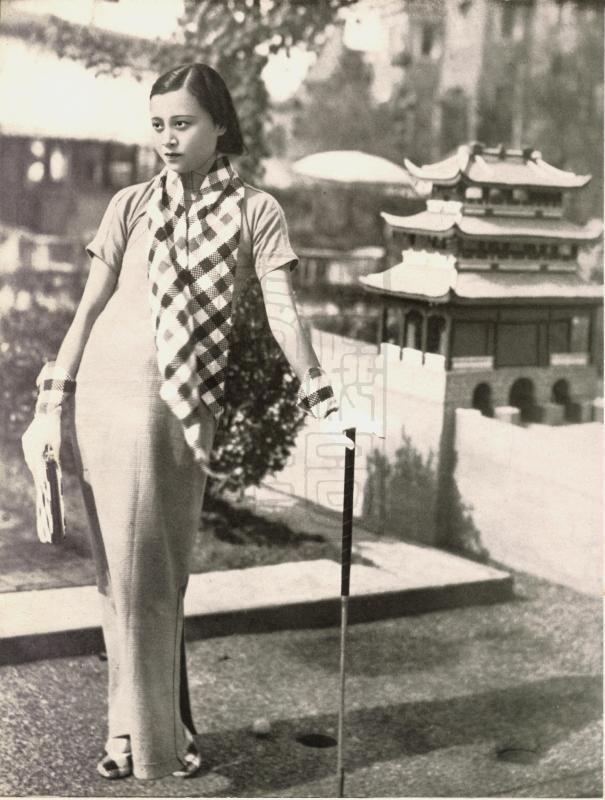 一颗静心历浮生，从明星到保姆，她工作17年，晚年与儿同住养老院