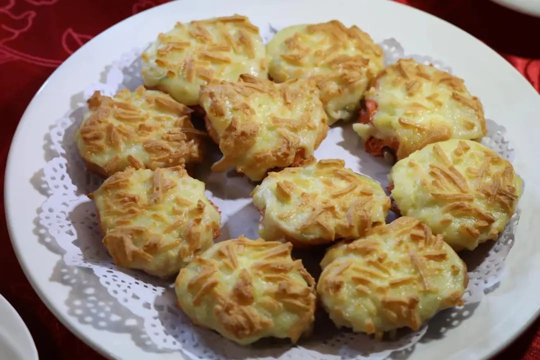 快来！今年在东方明珠塔、国际会议中心、市中心大饭店过年啦