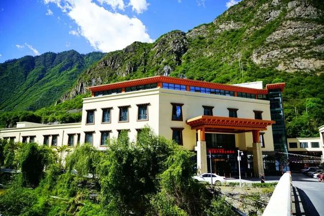 五一节四川温泉旅游攻略,四川周末去哪泡温泉