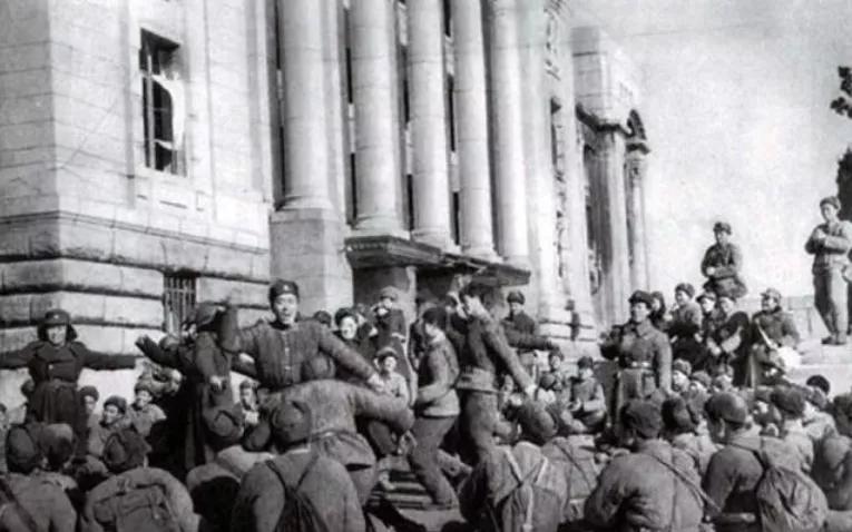 英雄归来放的歌曲,英雄归来里面的一战