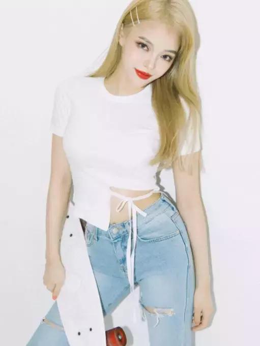 比欧阳娜娜好看的衣服,95后小花欧阳娜娜