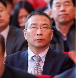 湖北这位教授：放弃英国国籍毅然回国，研制出全球领先的抗癌新药