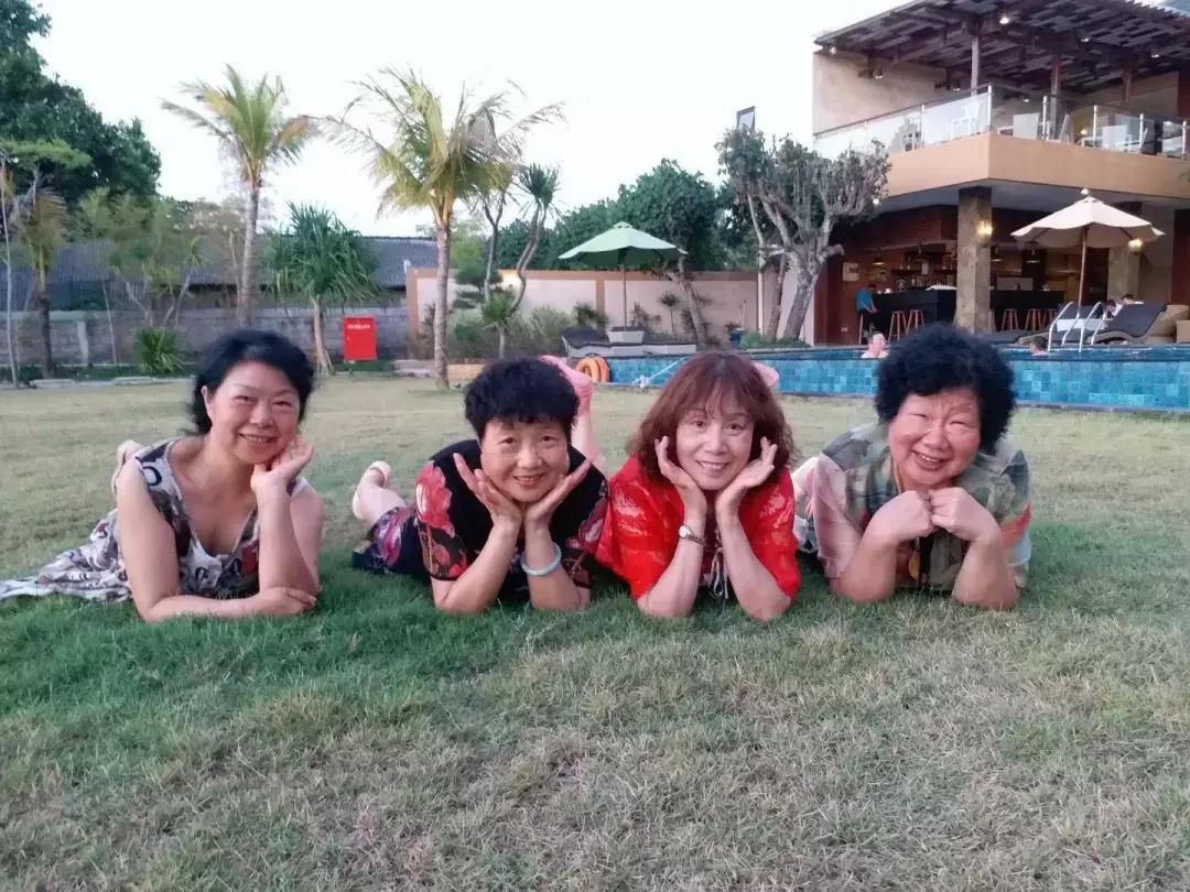 澶у鍑洪棬鏃呮父鎷嶇収濮垮娍鍚堣緫,涓浗澶у澶栧嚭鏃呮父