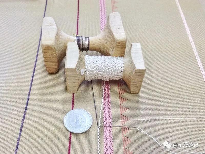 京百工系列之京绣--花随玉指添春色，鸟逐金针长羽毛