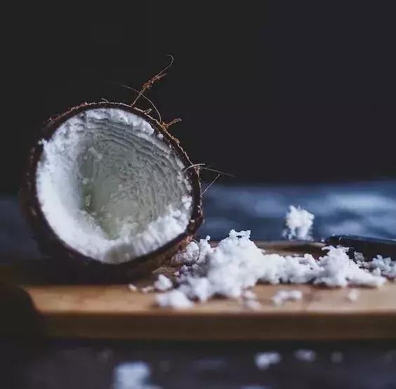 过期椰子油的六大妙用,椰子油能用于煎炸吗