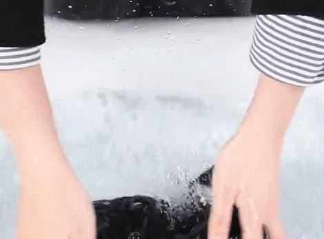 冬季阔脚裤搭配卫衣,瑜伽裤袜子外穿酷