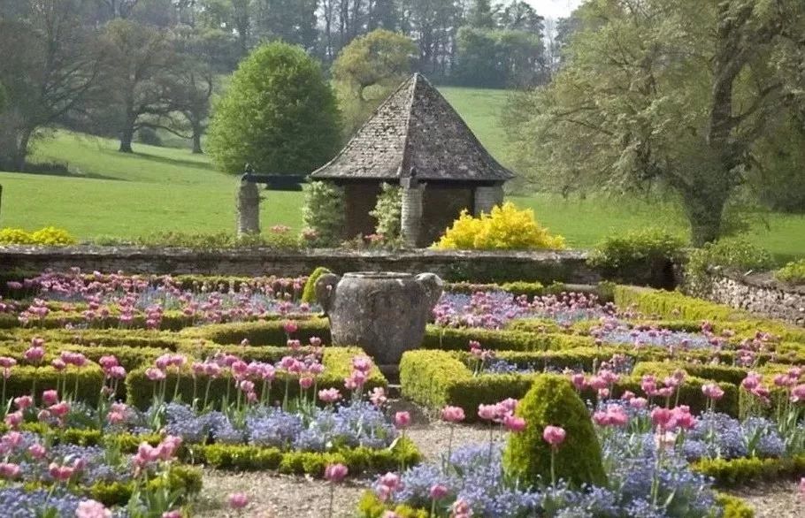 梅西豪宅c罗豪宅,梅西和c罗谁豪宅最好