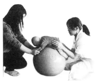 脑性瘫痪伴随的障碍,小脑中枢性瘫痪的训练方法