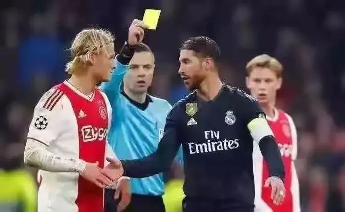 18岁小将连造三球击溃皇马,以一己之力单挑皇马五大巨星