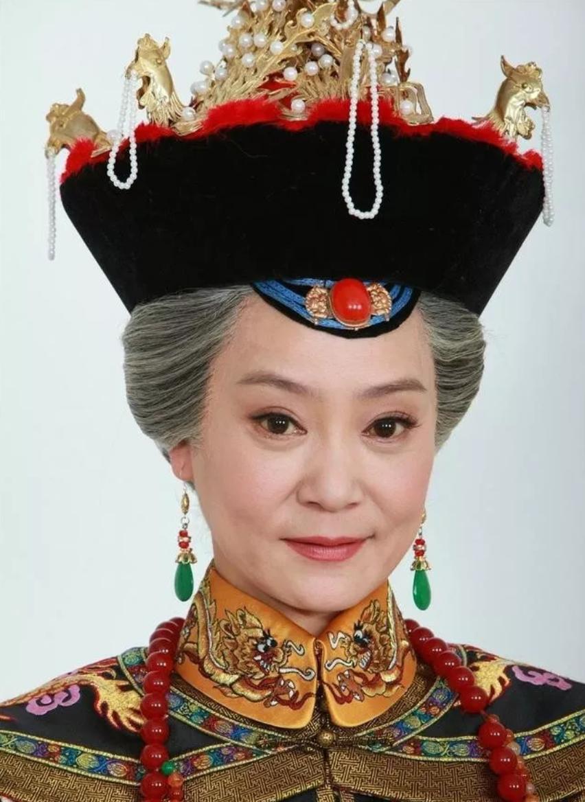 刘雪华一生的感情经历,刘雪华剧中结了多少婚