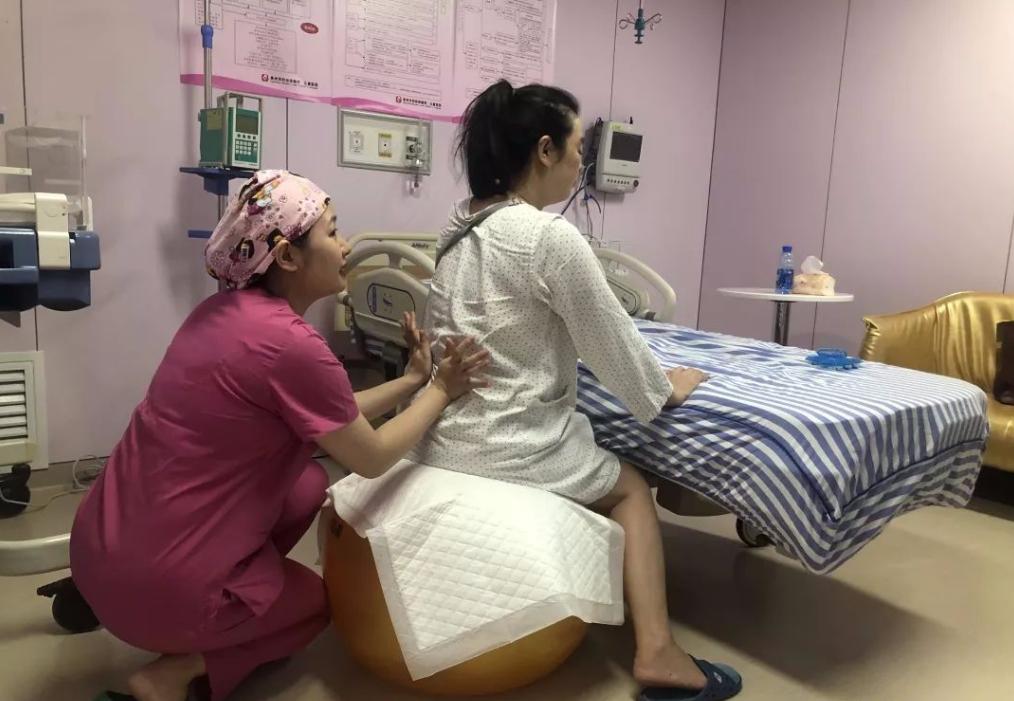 产妇还没进产房就生了,顺产不想侧切要跟医生怎么说