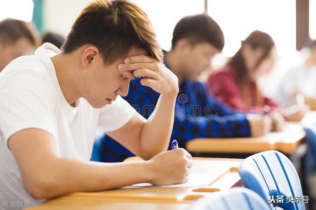 中学生抑郁症该不该休学？需要评估八个问题
