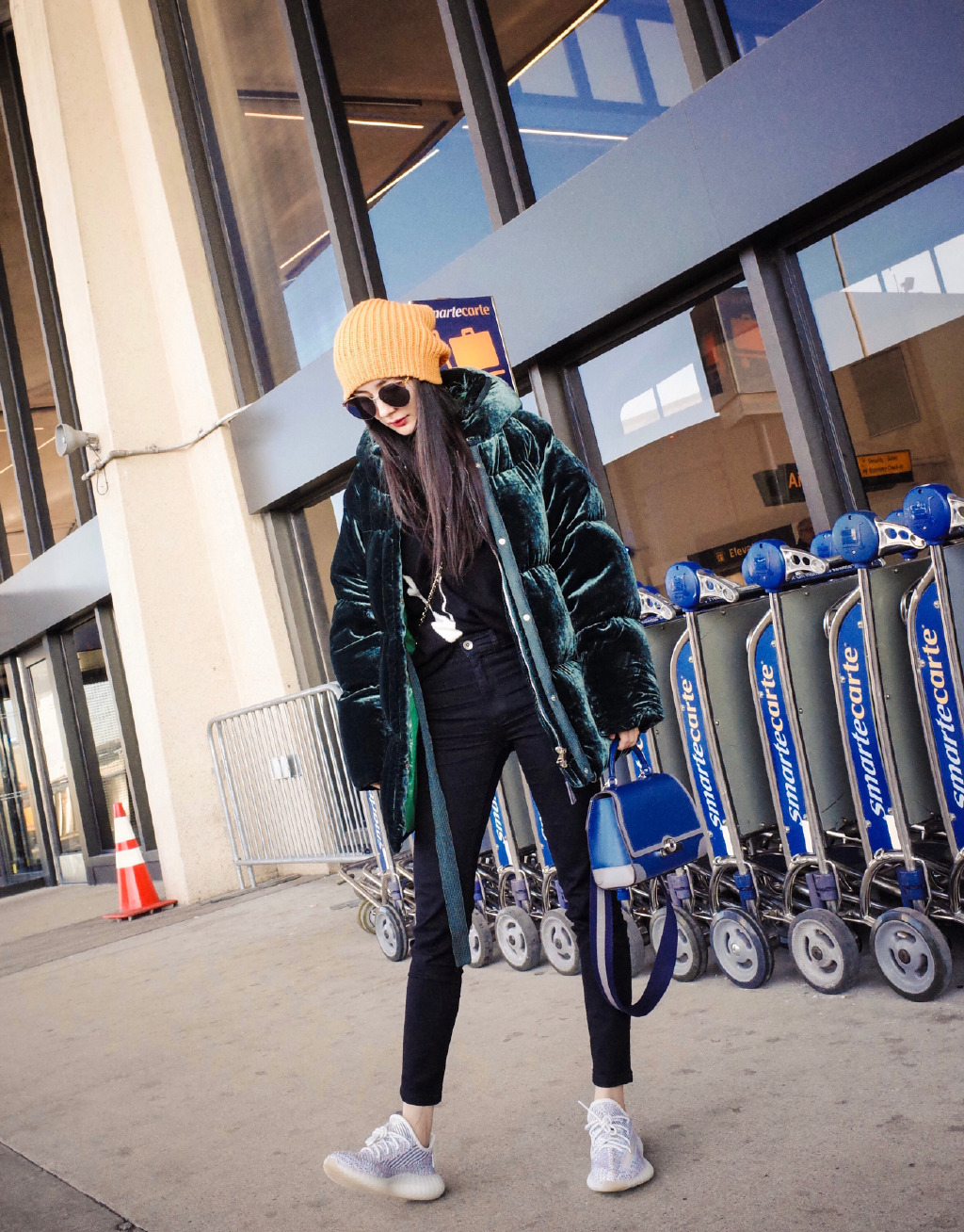 杨幂最近机场穿的鞋,杨幂最新机场穿的鞋子