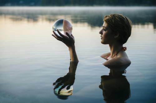 无法说服伴侣，总感觉与对方格格不入？其实是认知思维定式的圈套