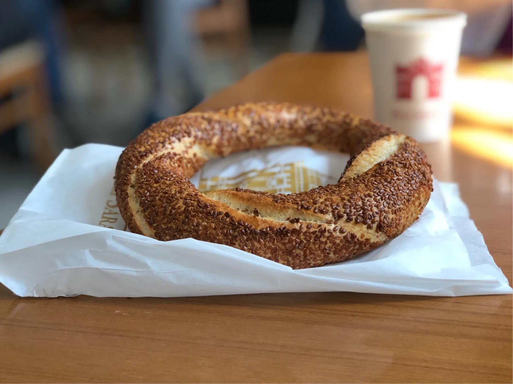 土耳其人餐桌必备主食—Simit