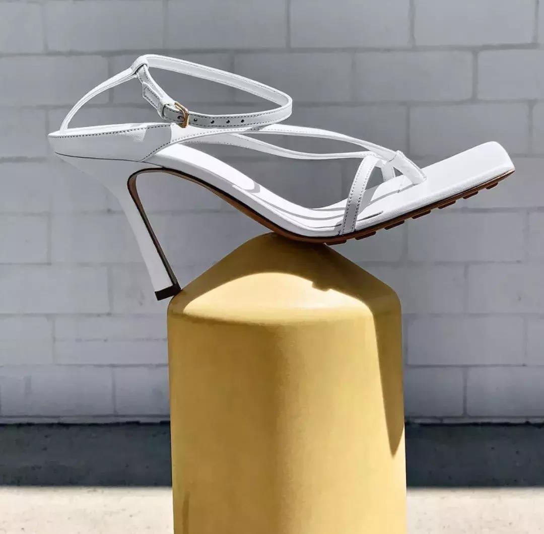 无论爆款还是小众，有这份凉鞋清单就够了