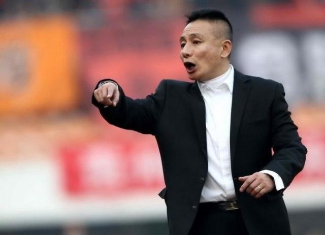 中国唯一足球先生,中国获得世界足球先生提名的是