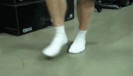 要想跑得快要练腿上哪块肌肉,要想跑得快力量训练可不能少