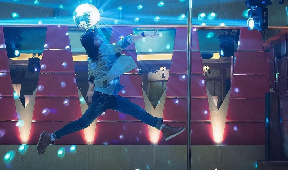 飞驰人生中沈腾最终活下来了吗,飞驰人生第一部结尾沈腾在医院