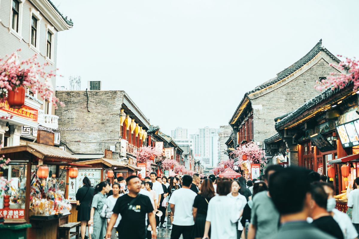 来太原旅游必去的小吃步行街 (太原特色美食街)