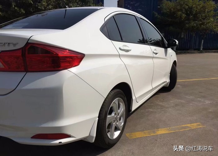 7万多元起的本田锋范适合家用吗？网友：1.5L动力充沛，空间很大