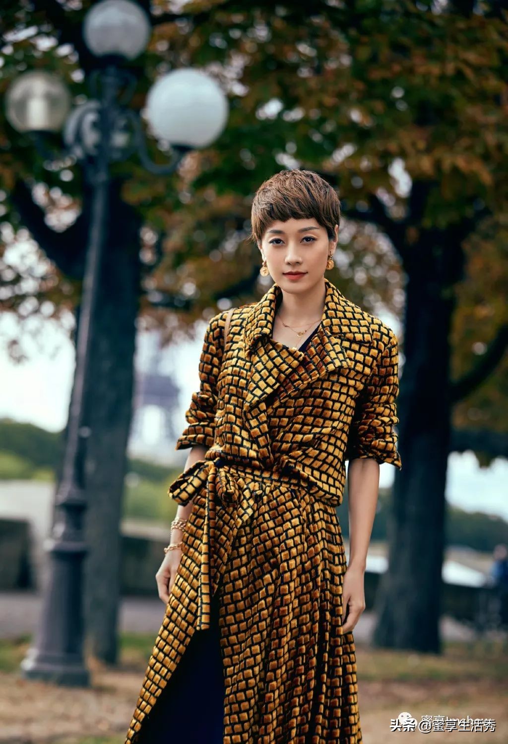 凯特王妃和梅根王妃哪个更大,凯特王妃梅根穿衣搭配