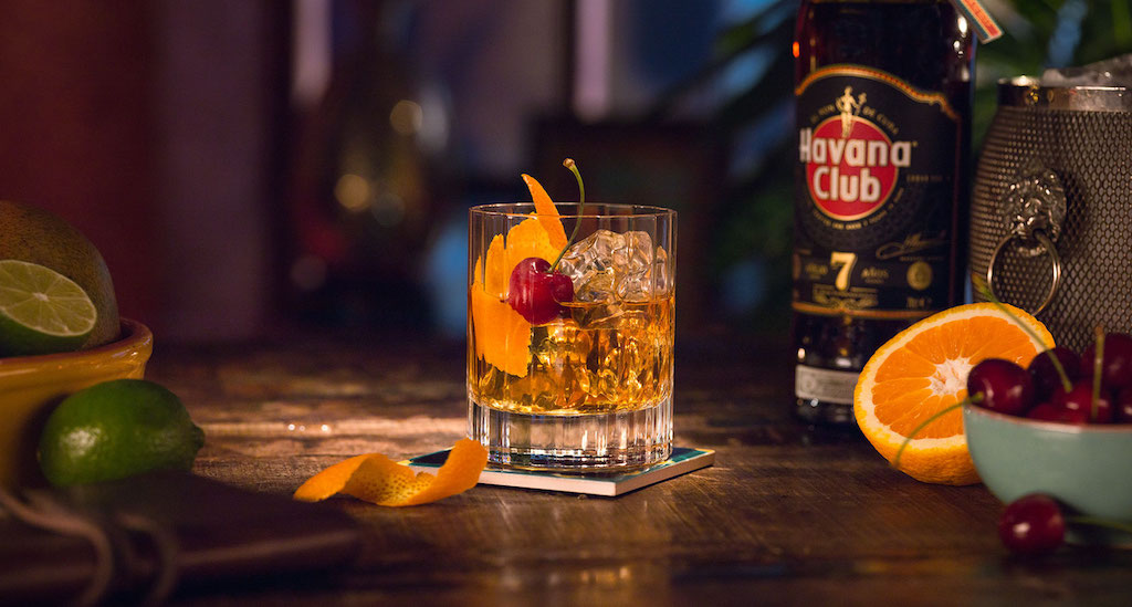 去酒吧喝什么酒有品味,去酒吧喝一场不醉不归的酒