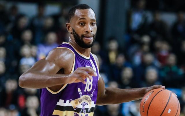 弗格签约辽篮身披15号球衣,辽篮外援福格最新状况