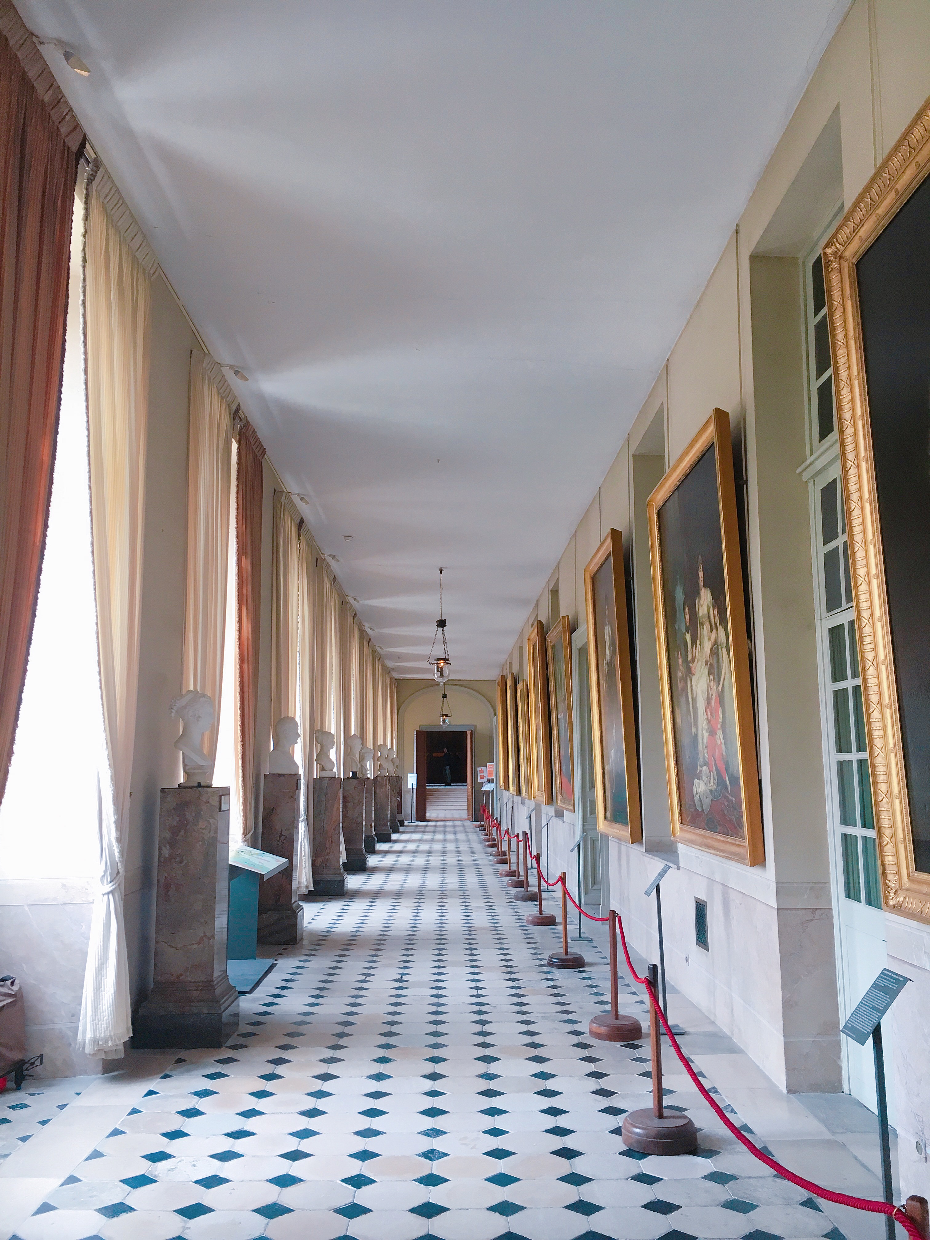 宸撮粠鏃呰骞茶揣,宸撮粠鐨勬棩涓庡鏃呰