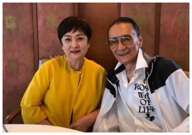 谢贤谢霆锋真实情况,谢贤谢霆锋父子现在怎样了