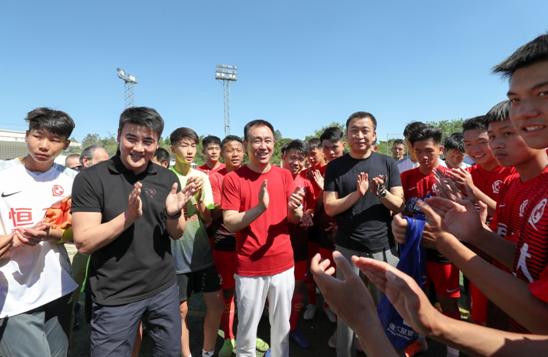 恒大足校精英青训初见效果,恒大足球青训全精英
