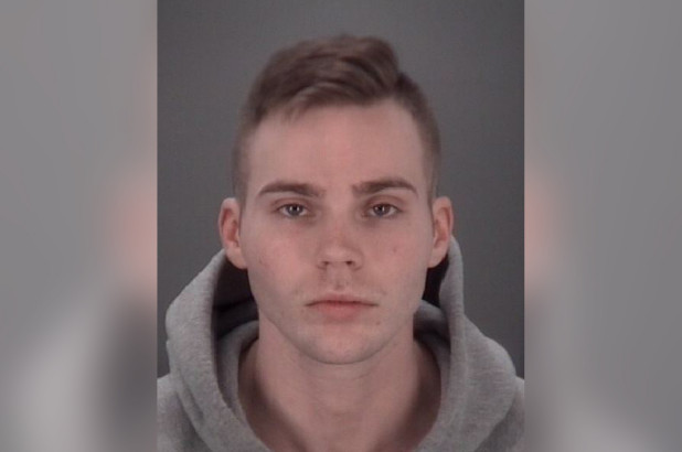 美国巡警与14岁女孩频繁发生关系，日记本记录细节父母阅后报警