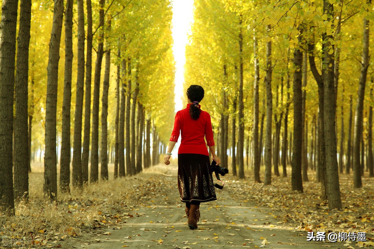 50岁左右中老年拍照姿势,老年如何拍照优雅