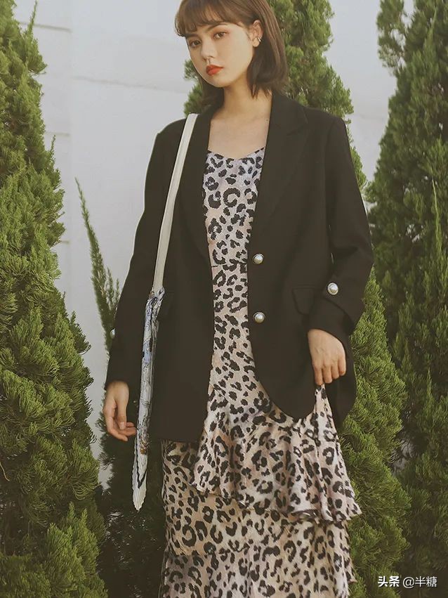 韩剧女主的穿搭连衣裙,韩剧女主穿条纹衬衫