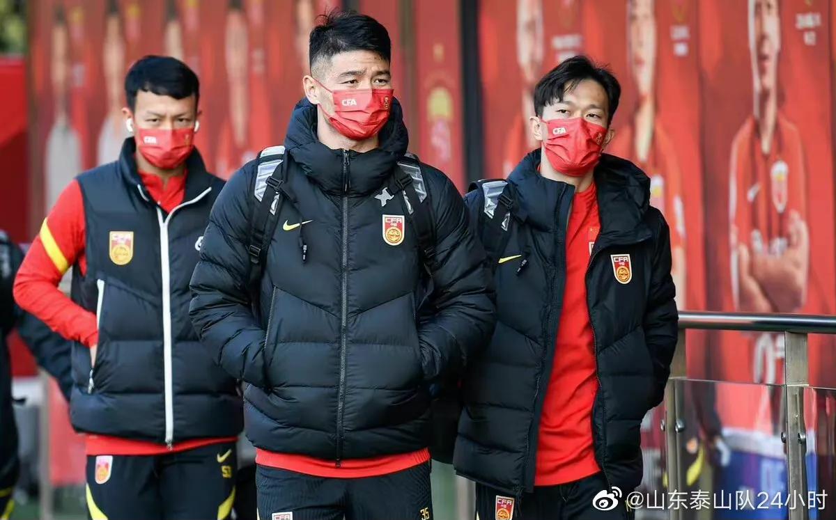 中国足球男子国家队集训名单,中国男子足球国家队射门训练日常