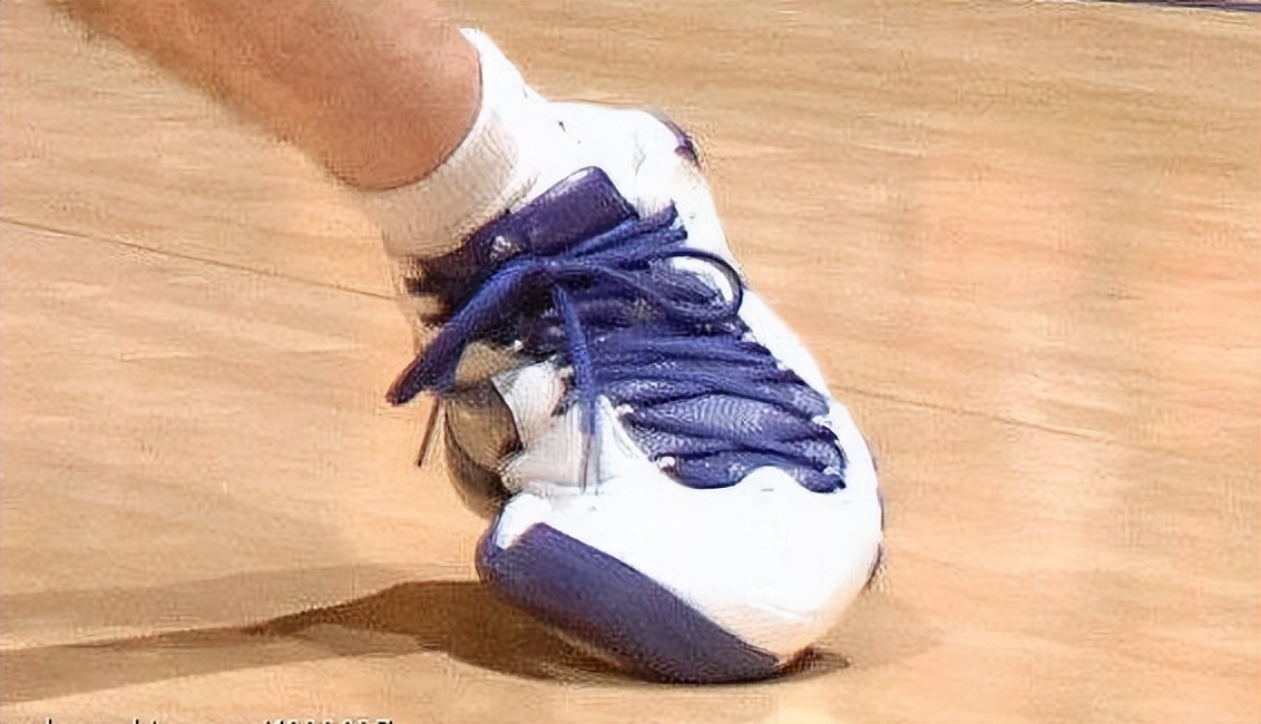 nba球星只能穿今年出的篮球鞋吗,nba球员上脚最便宜300左右篮球鞋