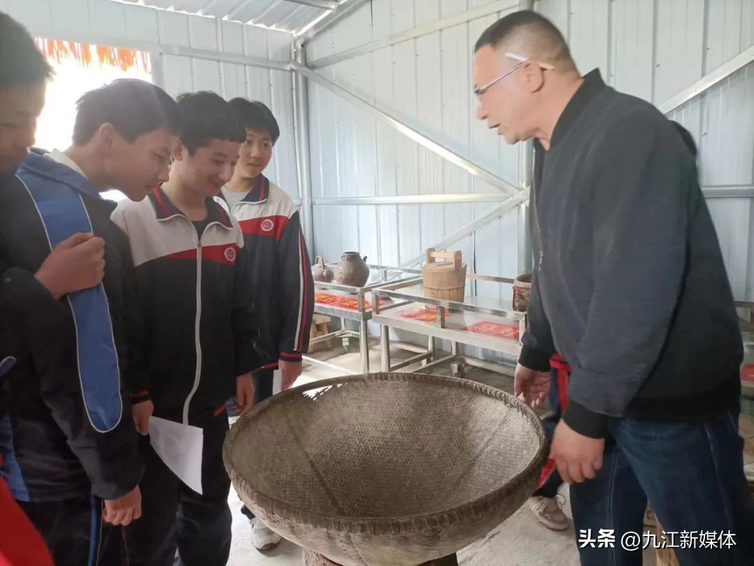 陶渊明雕塑广场,江西省九江市陶渊明塑像